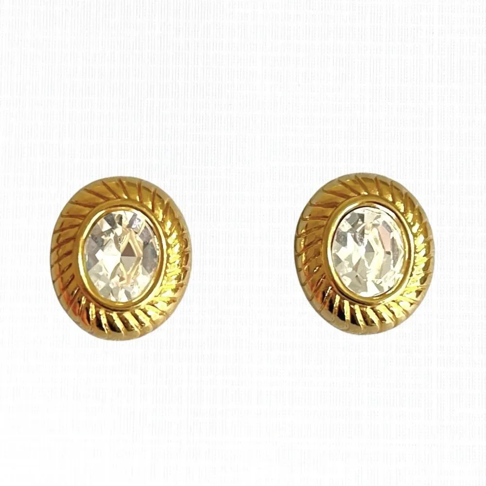 Vintage Oval Rhinestone Earrings Gold Tone Ribbed Bezel Studs Pierced 3/4